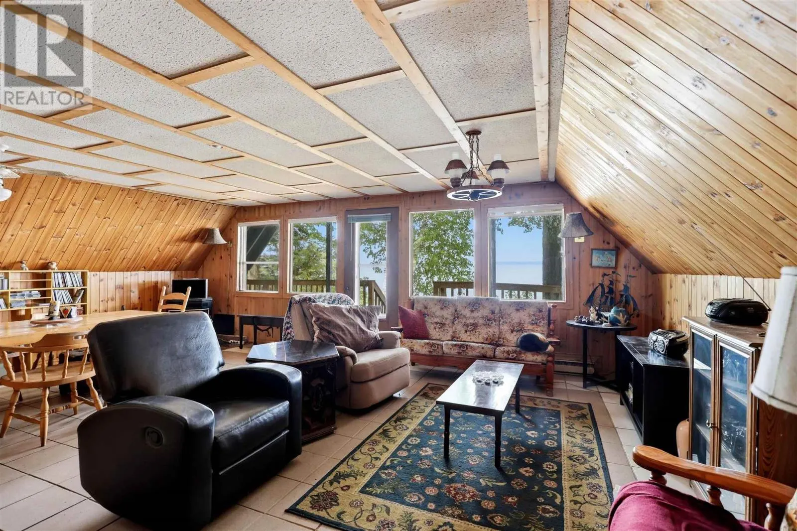 156 Kelly Creek RD