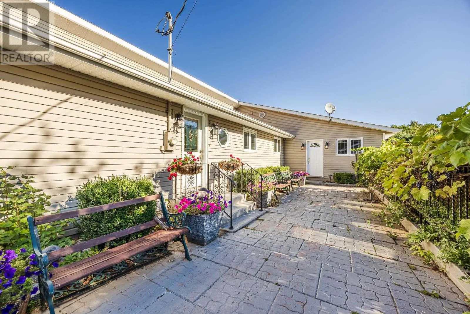 1944 Havilland Shores DR