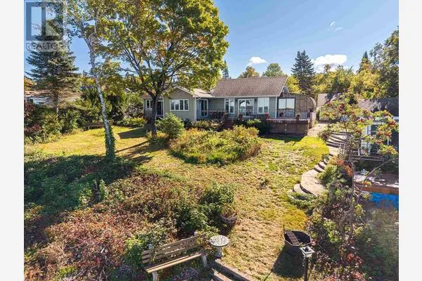 1944 Havilland Shores DR