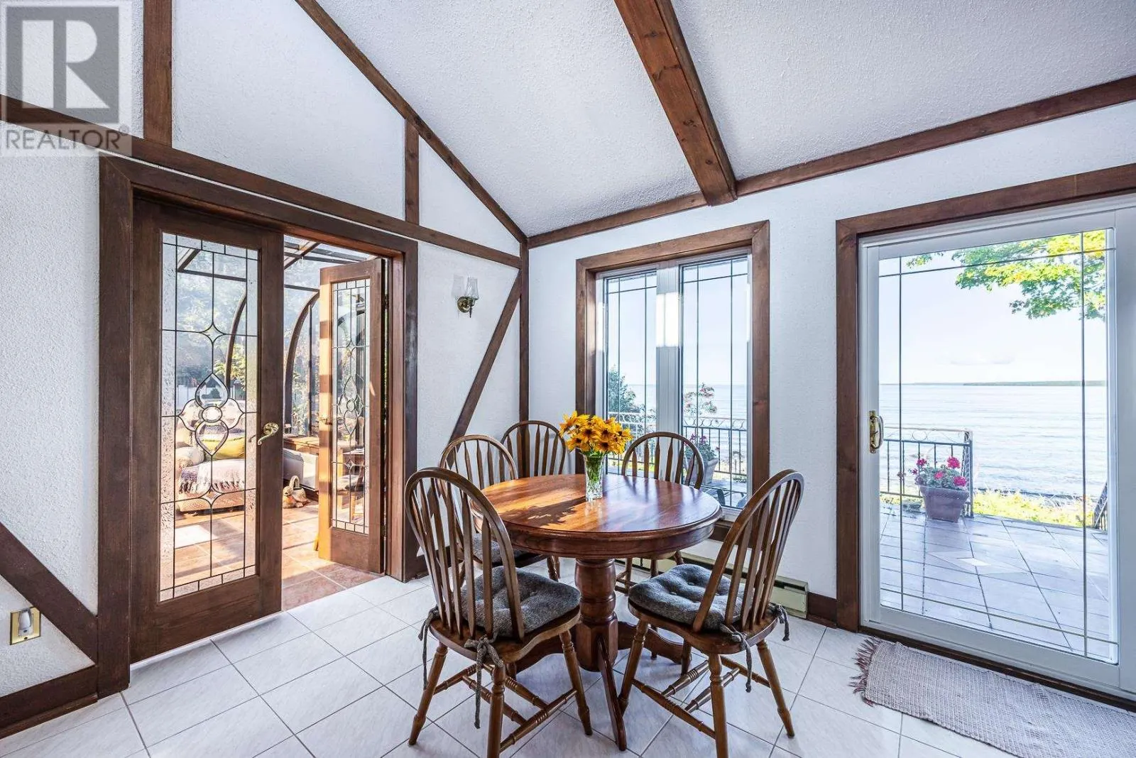 1944 Havilland Shores DR