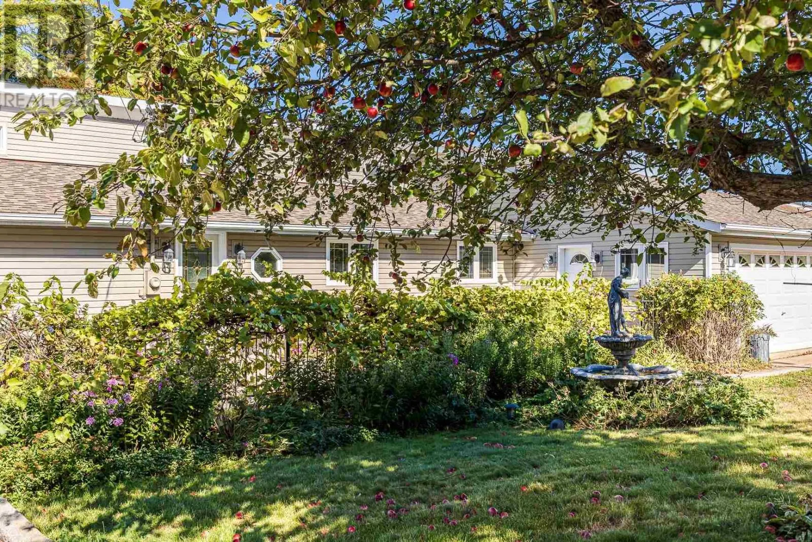 1944 Havilland Shores DR