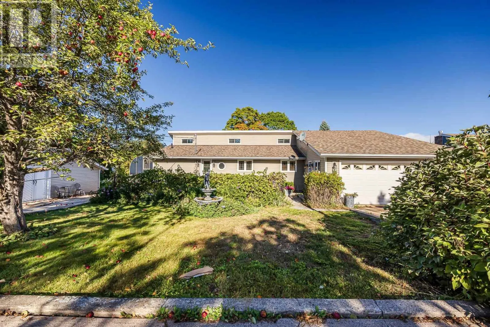 1944 Havilland Shores DR