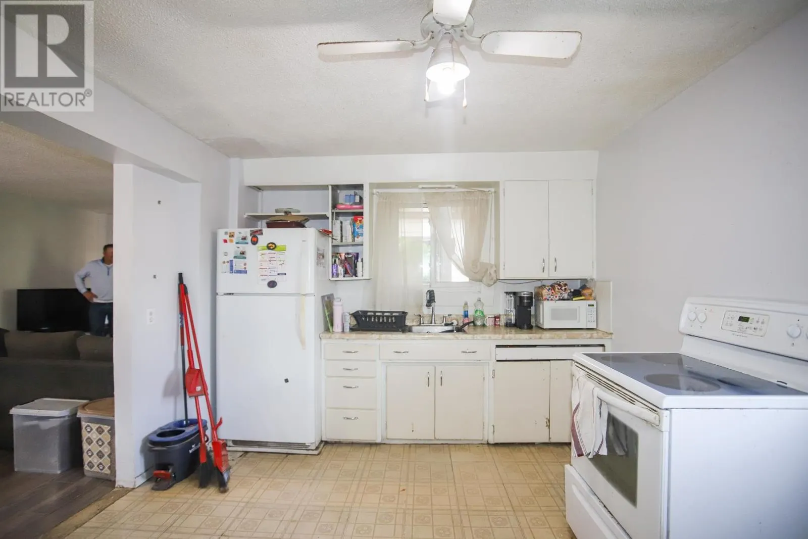 280 Albert ST