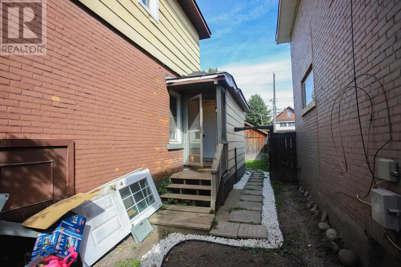 280 Albert ST