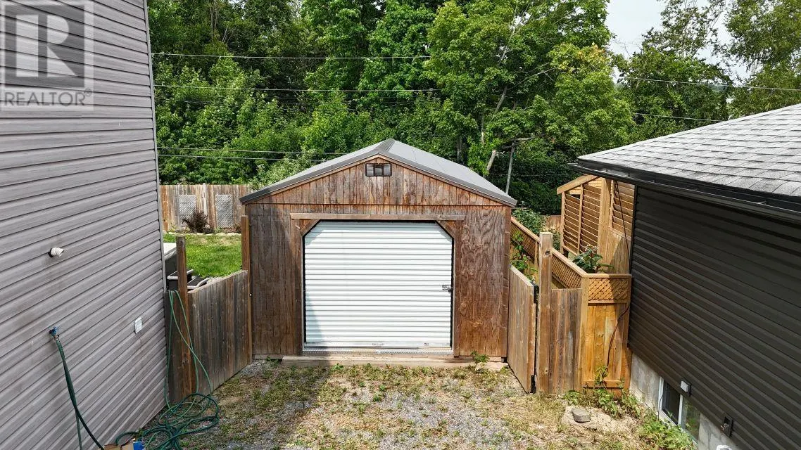 177 Axmith AVE