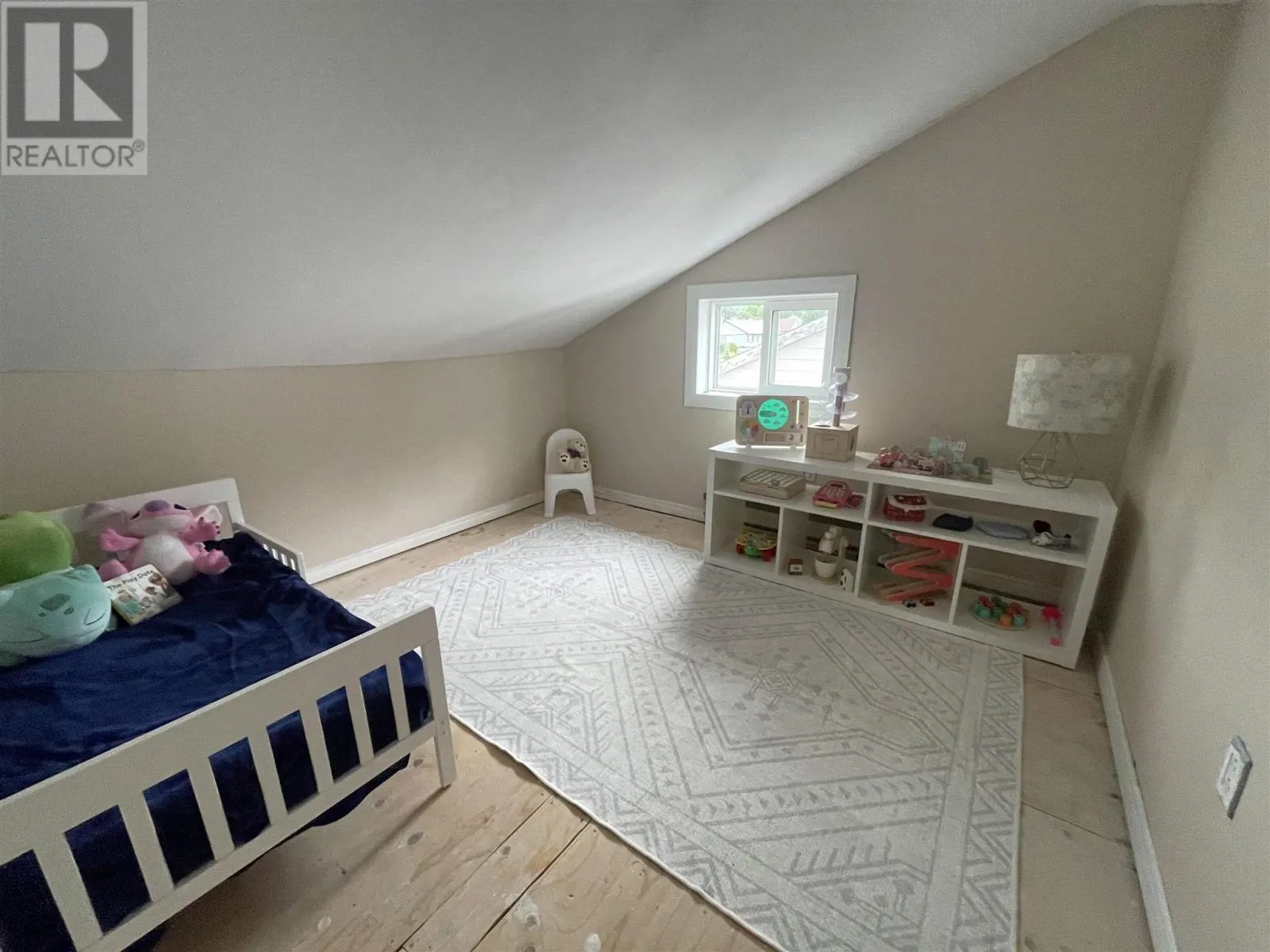 177 Axmith AVE