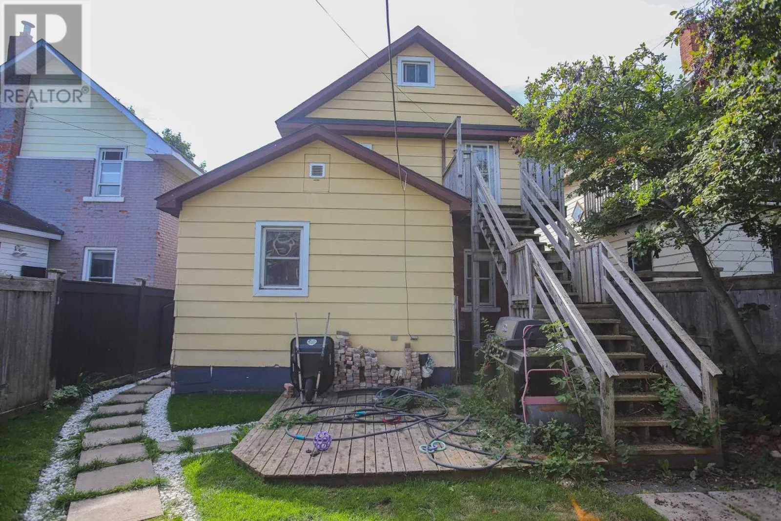 280 Albert ST