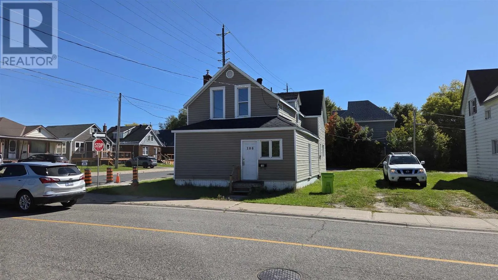 188 Dennis ST