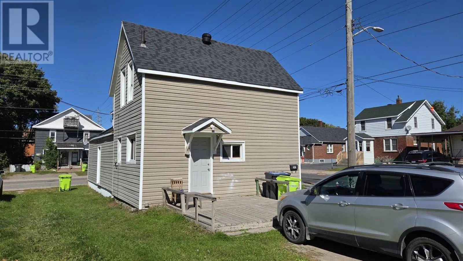 188 Dennis ST