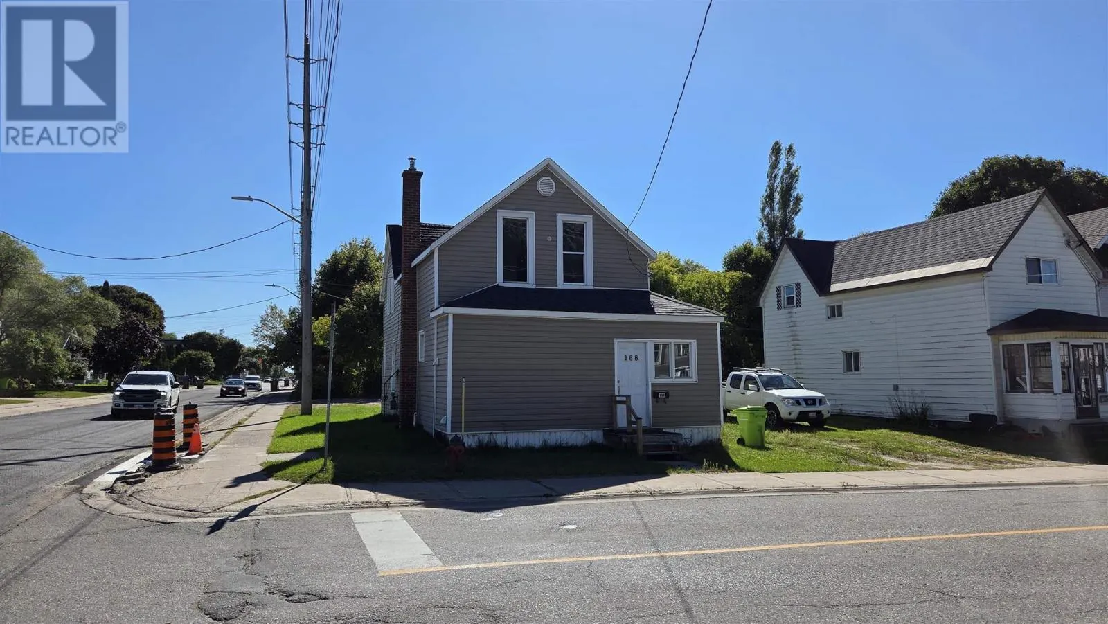 188 Dennis ST