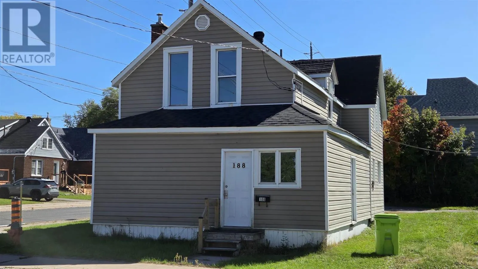 188 Dennis ST
