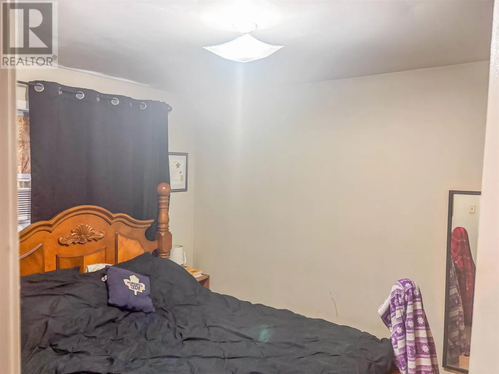 73 Robin ST
