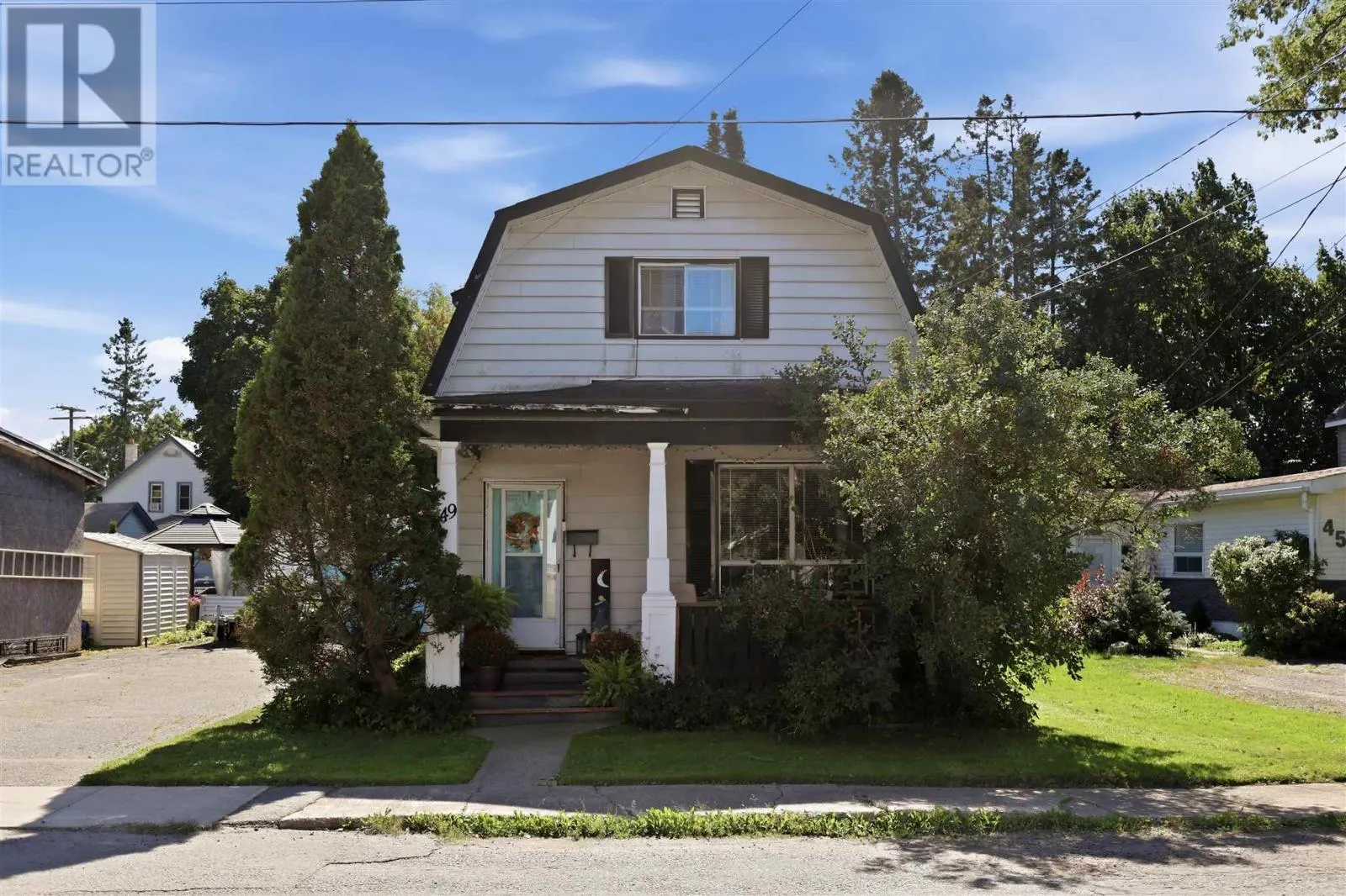 49 Hawthorne AVE