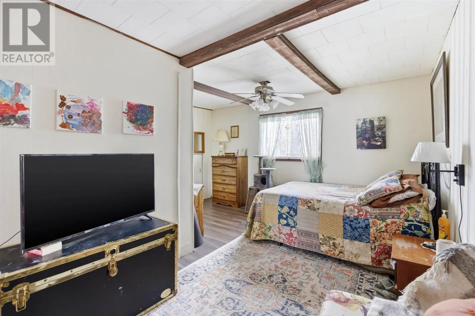 49 Hawthorne AVE