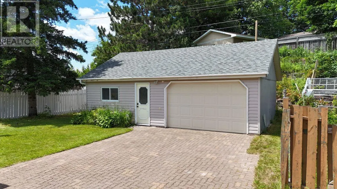 66 Dieppe AVE
