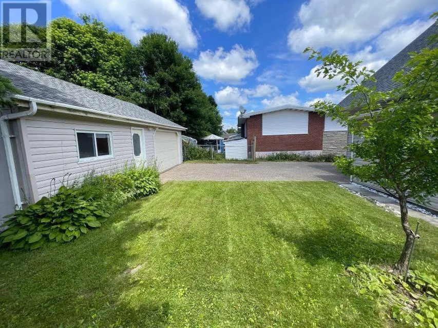 66 Dieppe AVE
