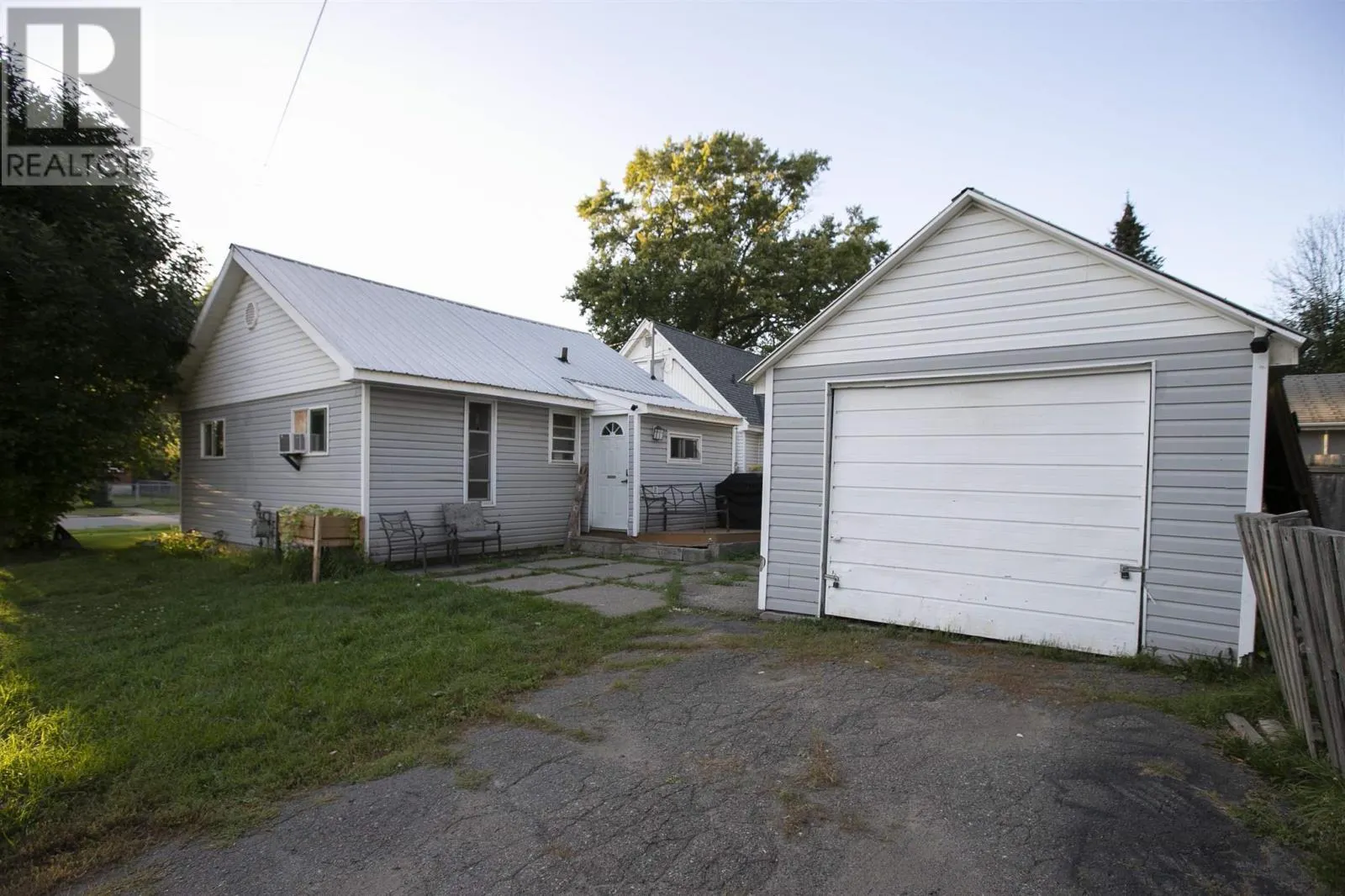 666 Shafer AVE