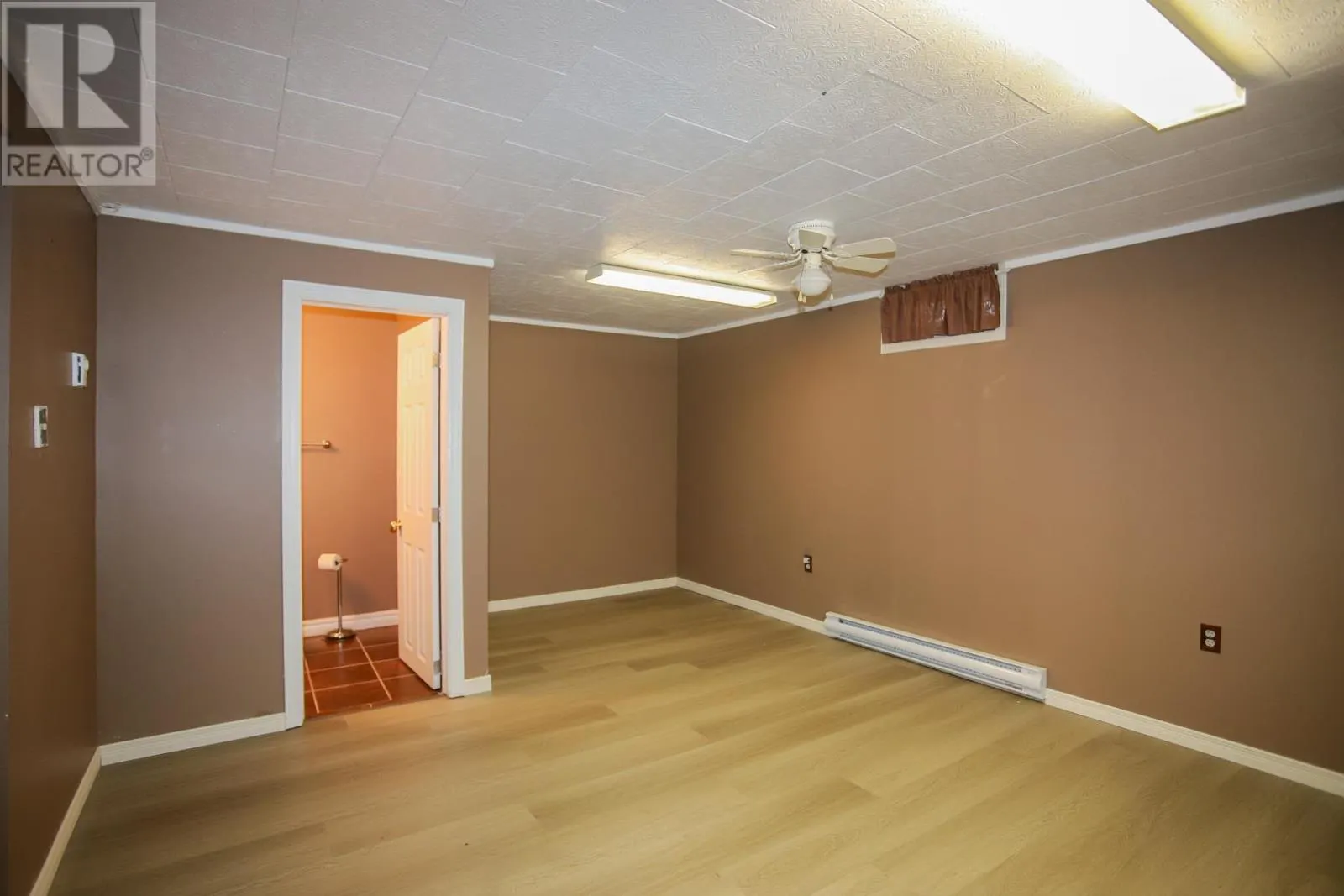 43 Broadview DR