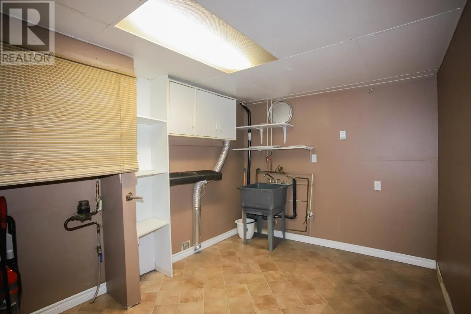 43 Broadview DR
