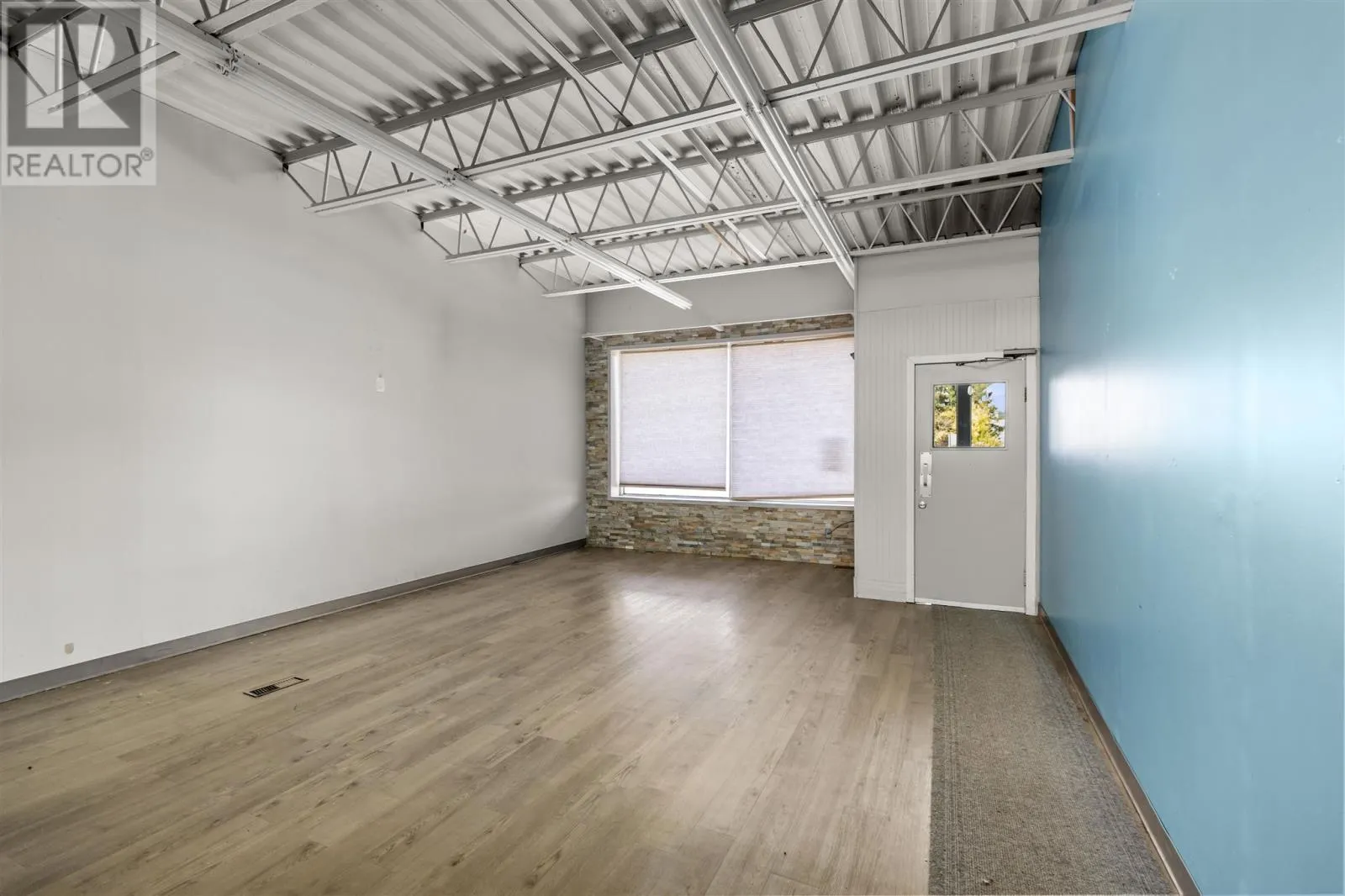 145 Northern AVE