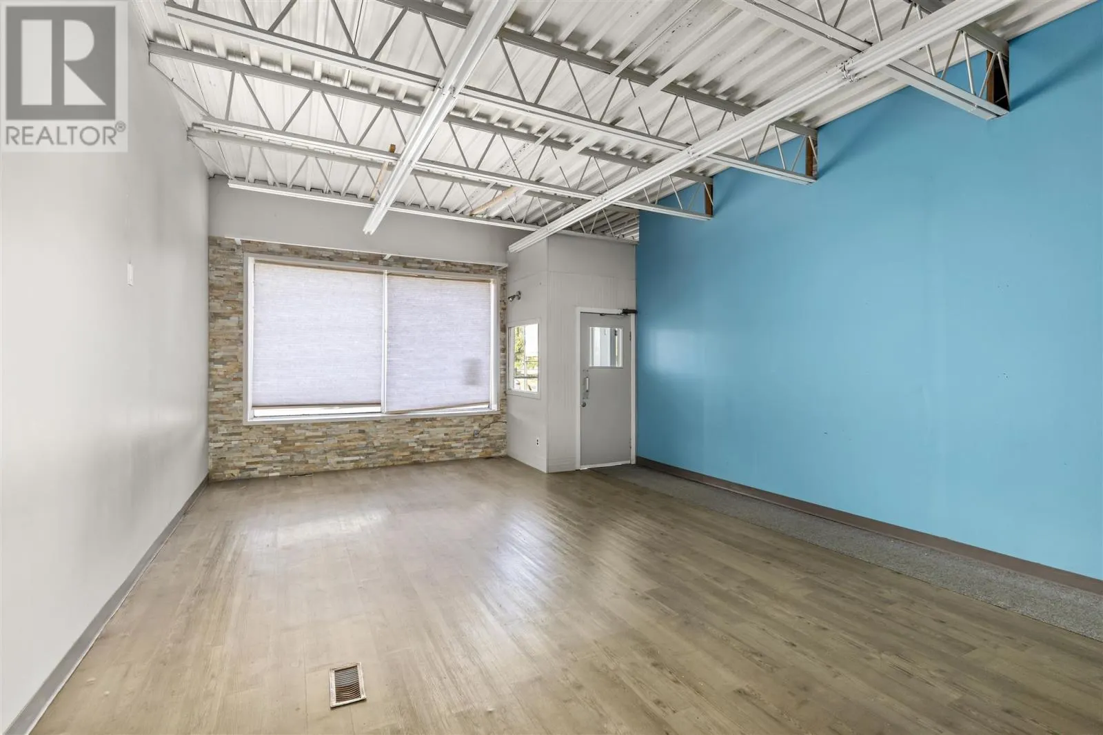 145 Northern AVE