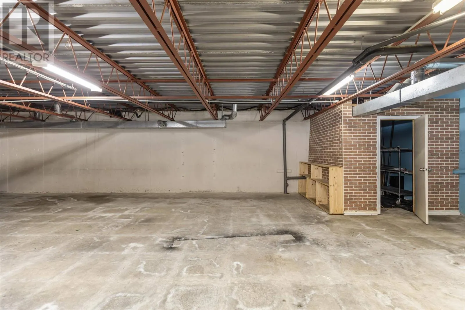 145 Northern AVE
