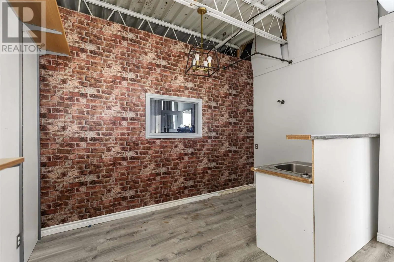 145 Northern AVE