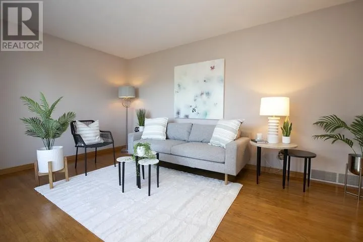 403 Sydenham RD
