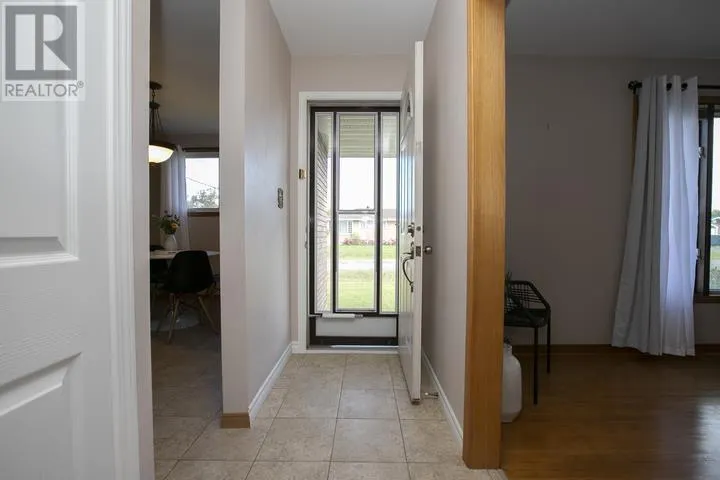 403 Sydenham RD