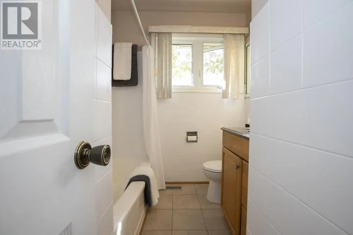 403 Sydenham RD