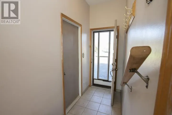 403 Sydenham RD
