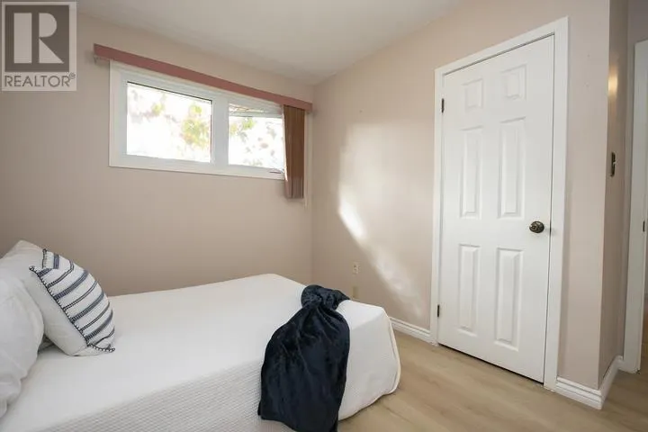 403 Sydenham RD