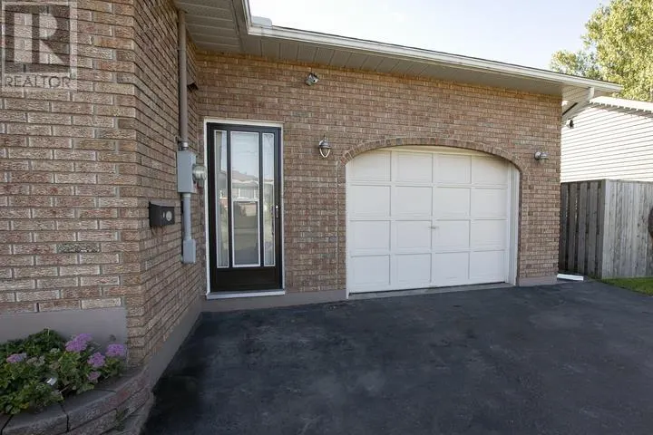 403 Sydenham RD
