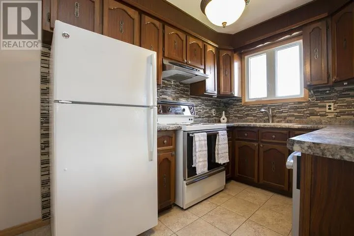 403 Sydenham RD