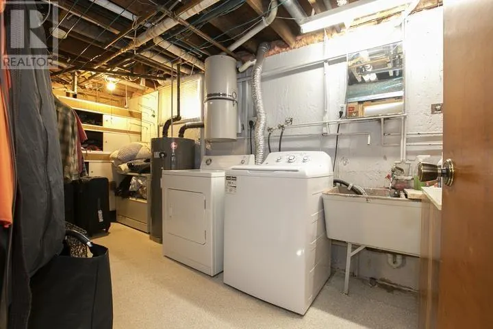 403 Sydenham RD