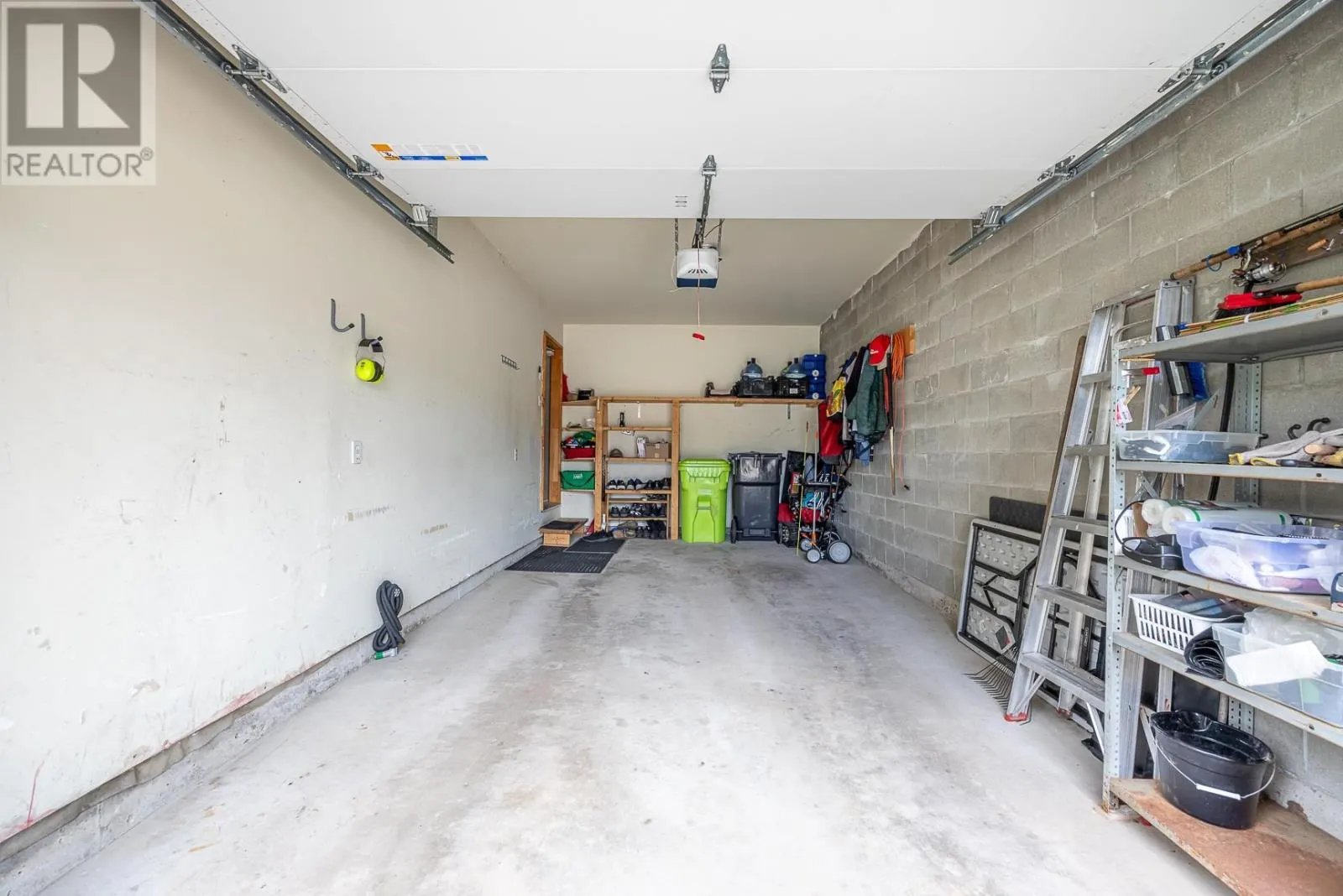 25 Village CT