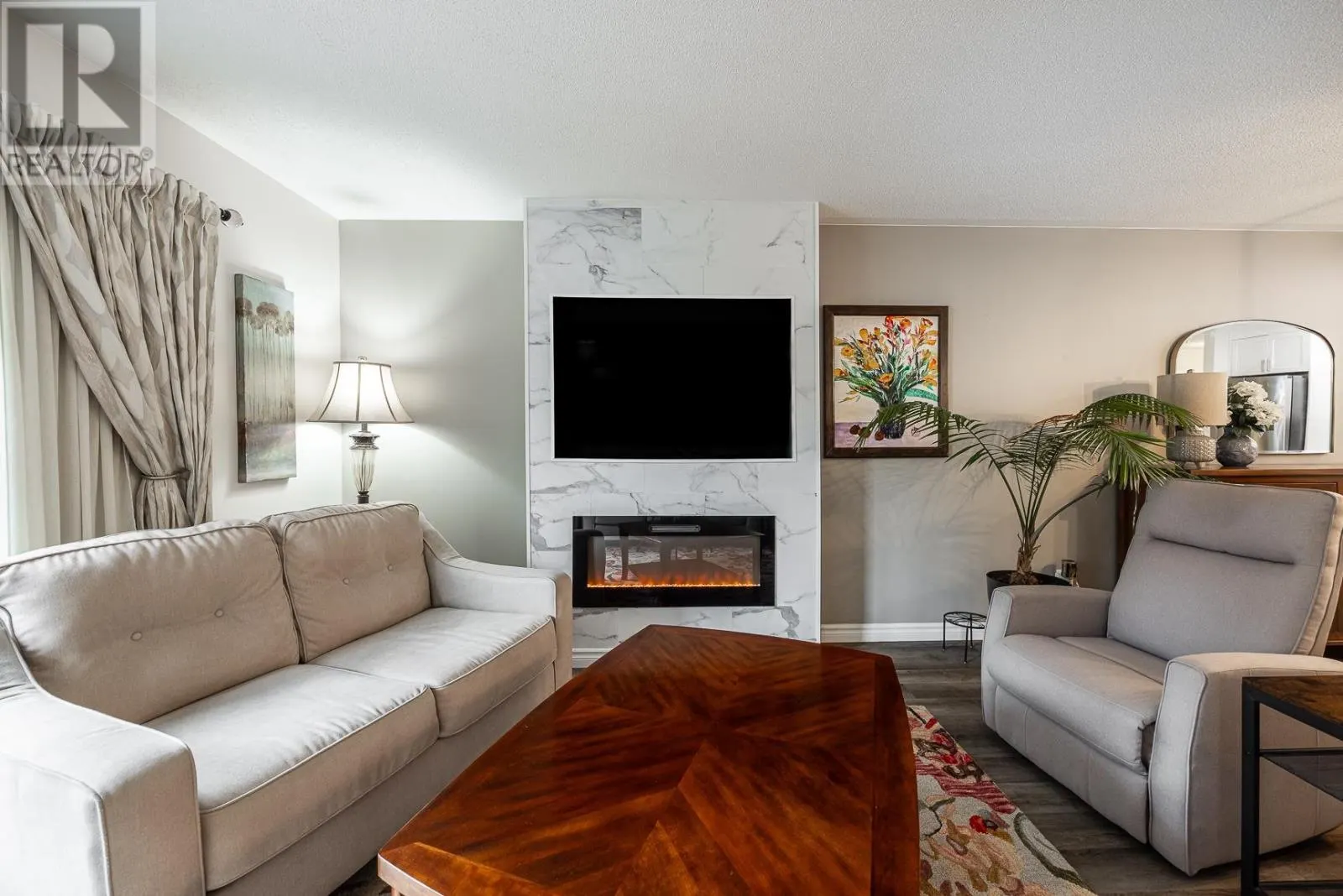 25 Village CT