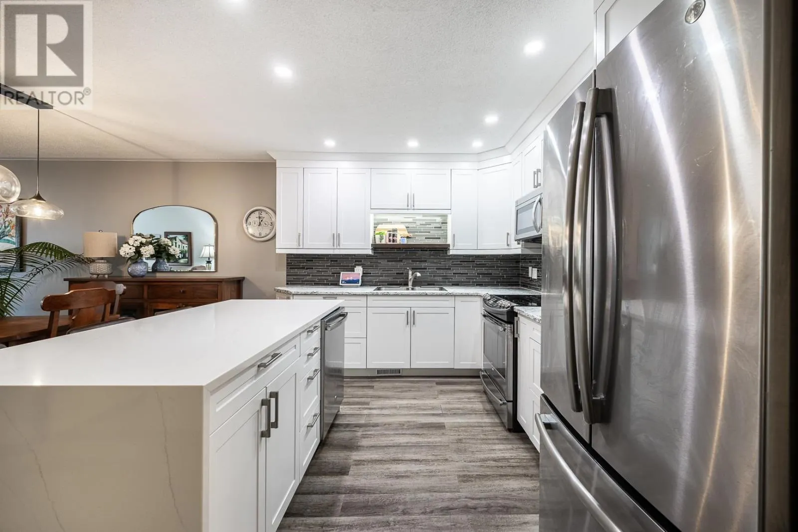 25 Village CT
