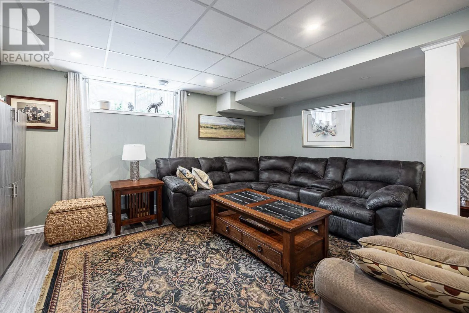 25 Village CT
