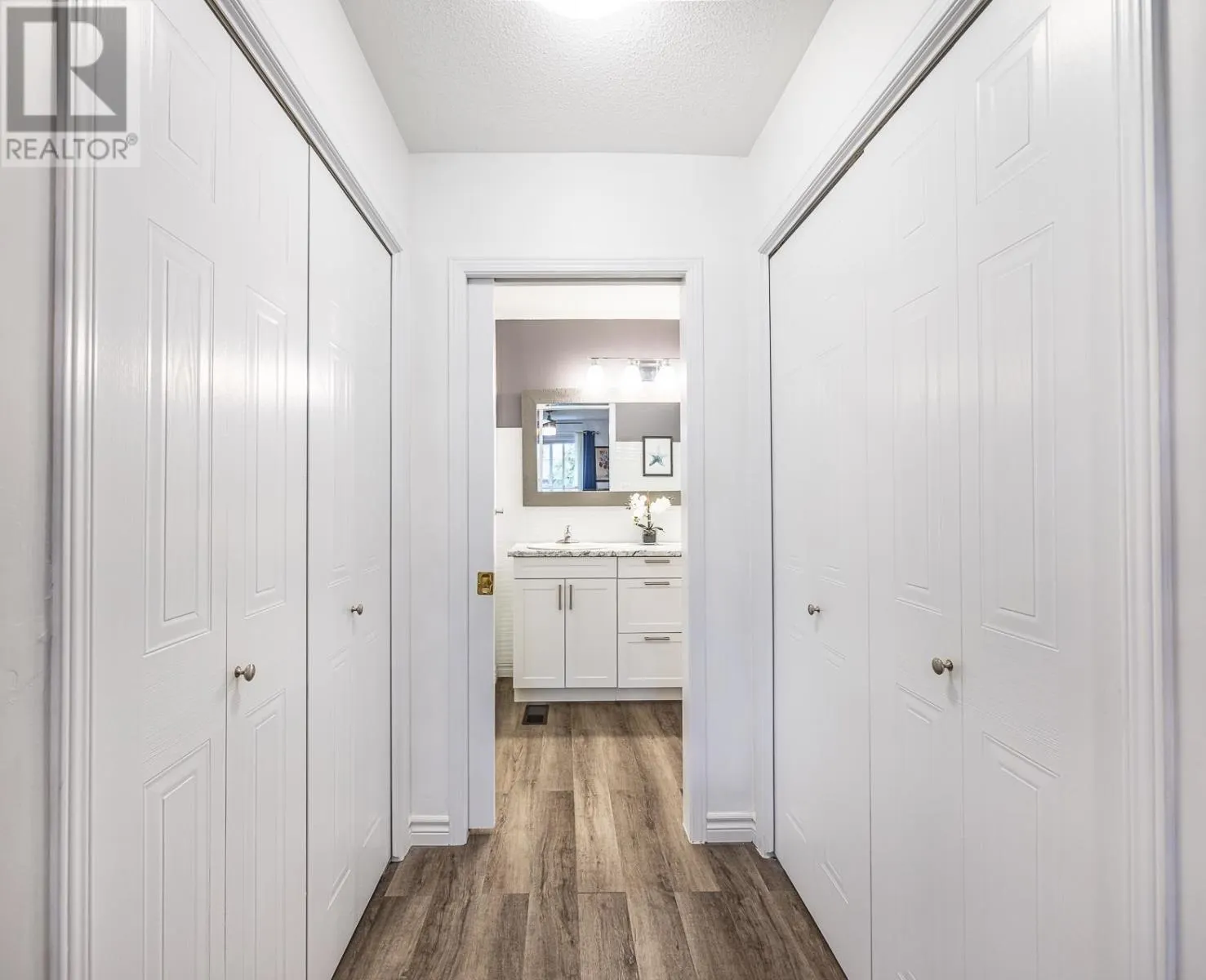 25 Village CT