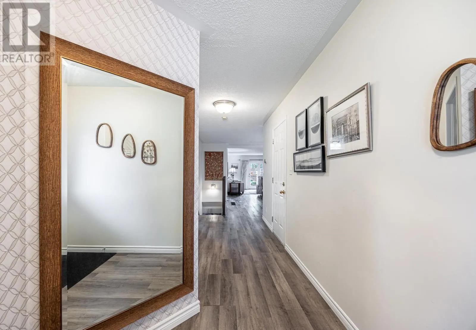 25 Village CT