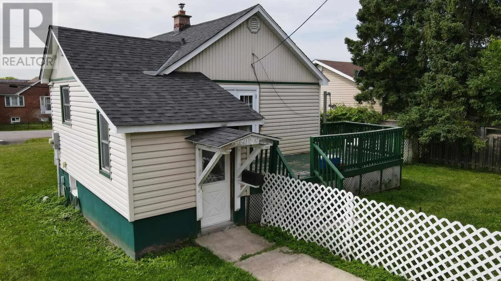 16 Stevens ST