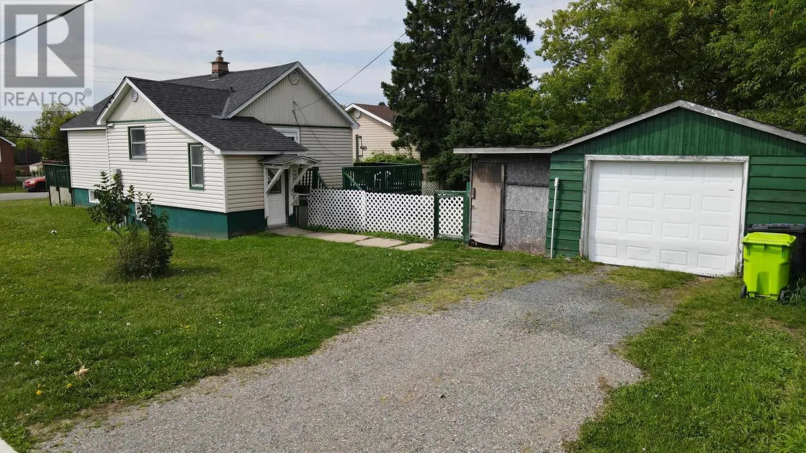 16 Stevens ST