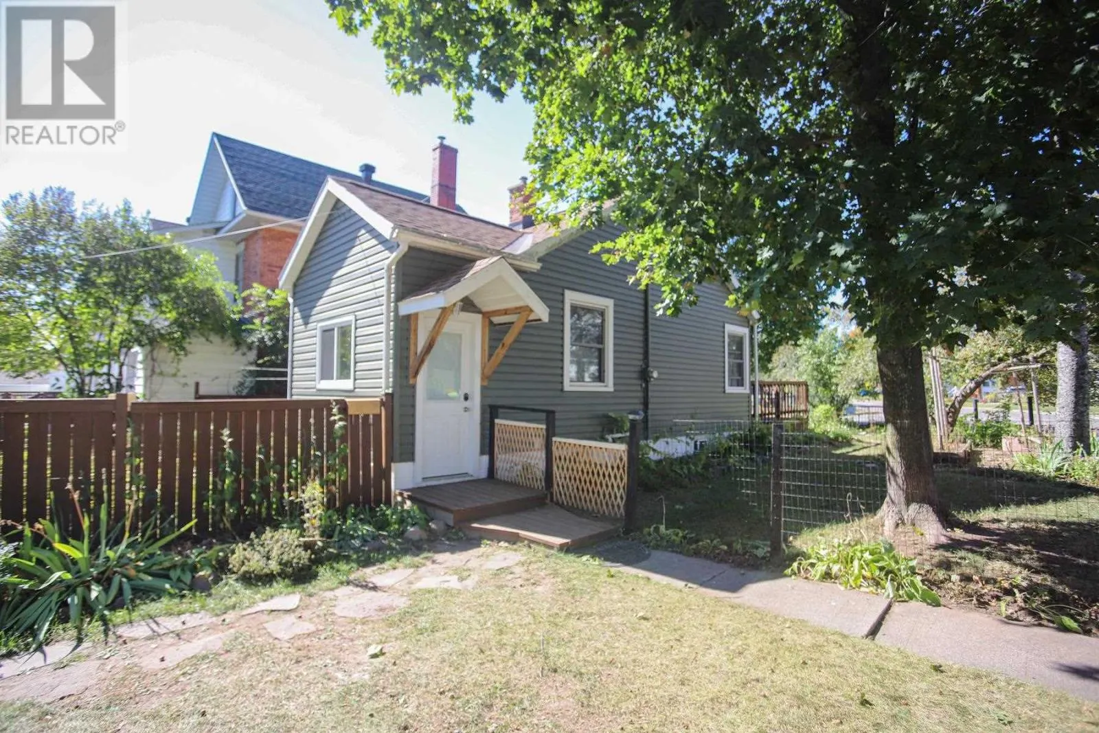 28 Putney RD