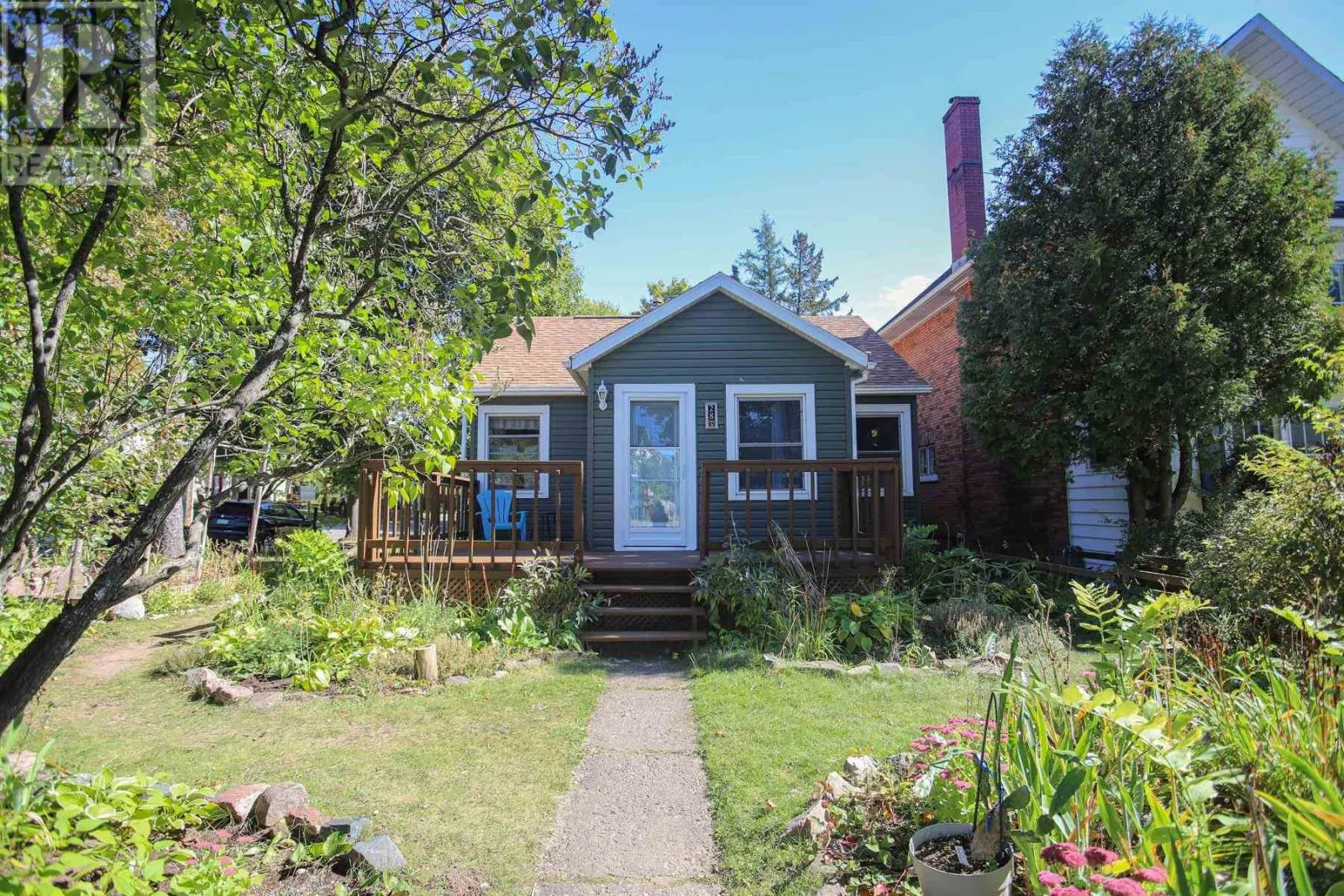 28 Putney RD