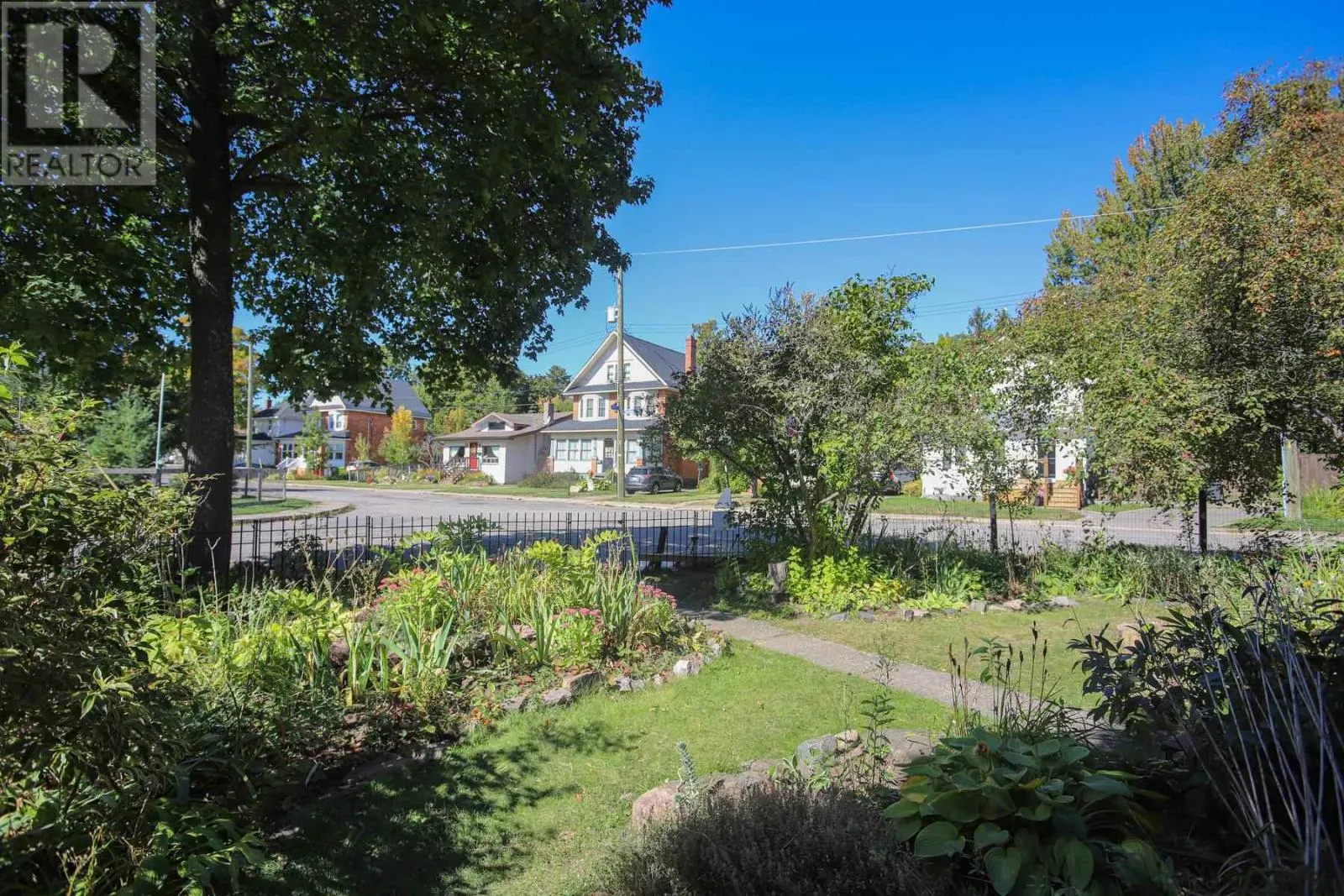 28 Putney RD
