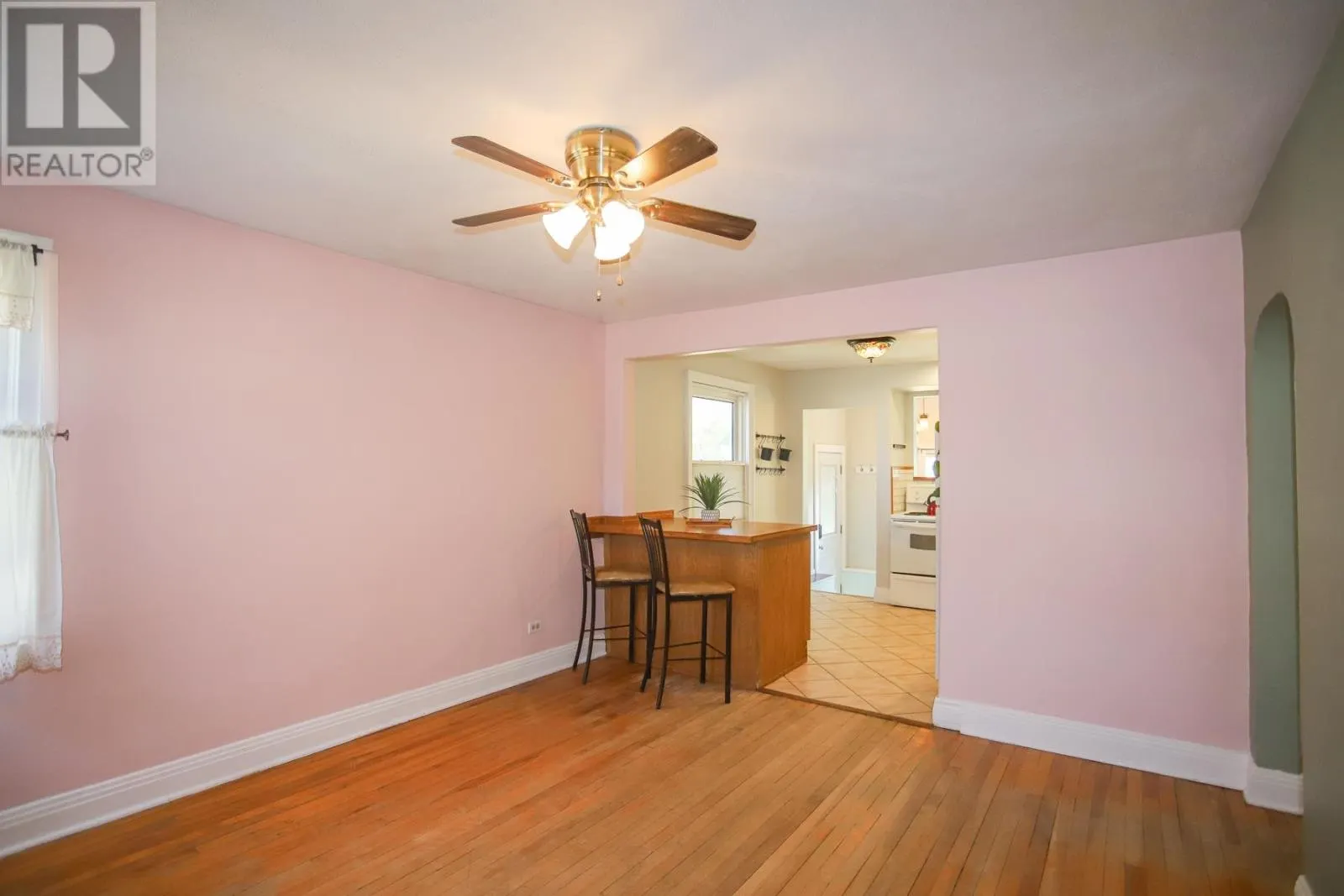28 Putney RD