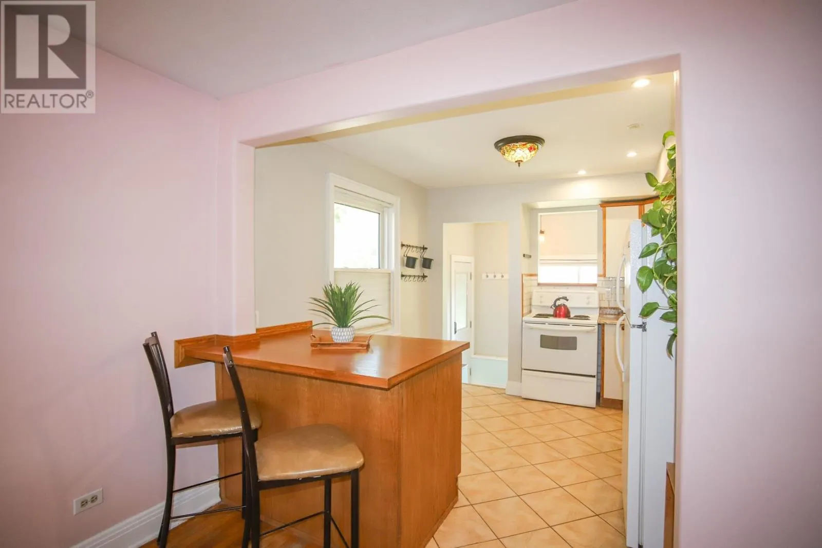28 Putney RD