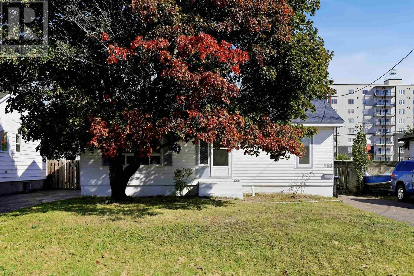 118 Blake AVE