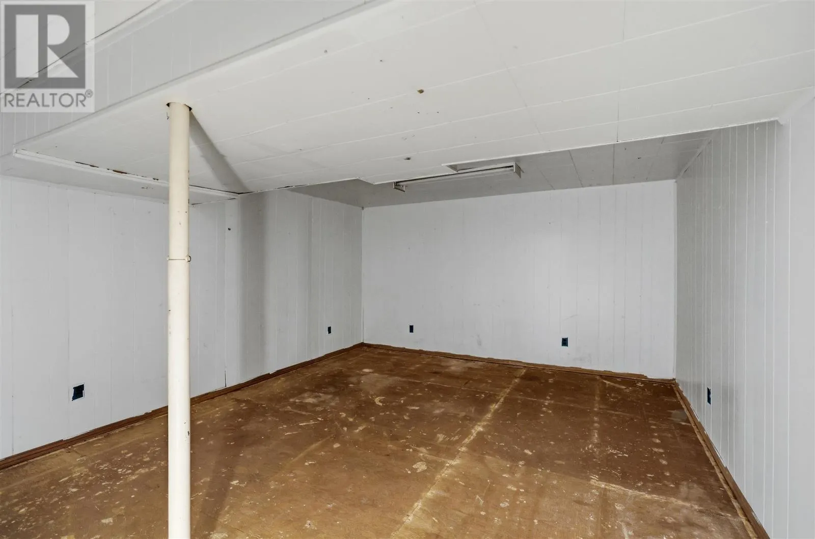 118 Blake AVE